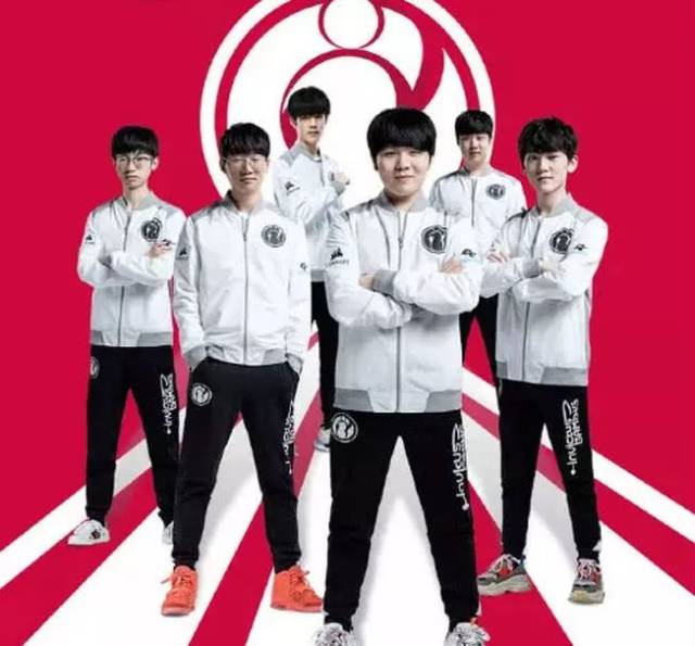 成为众人瞩 成为众人瞩